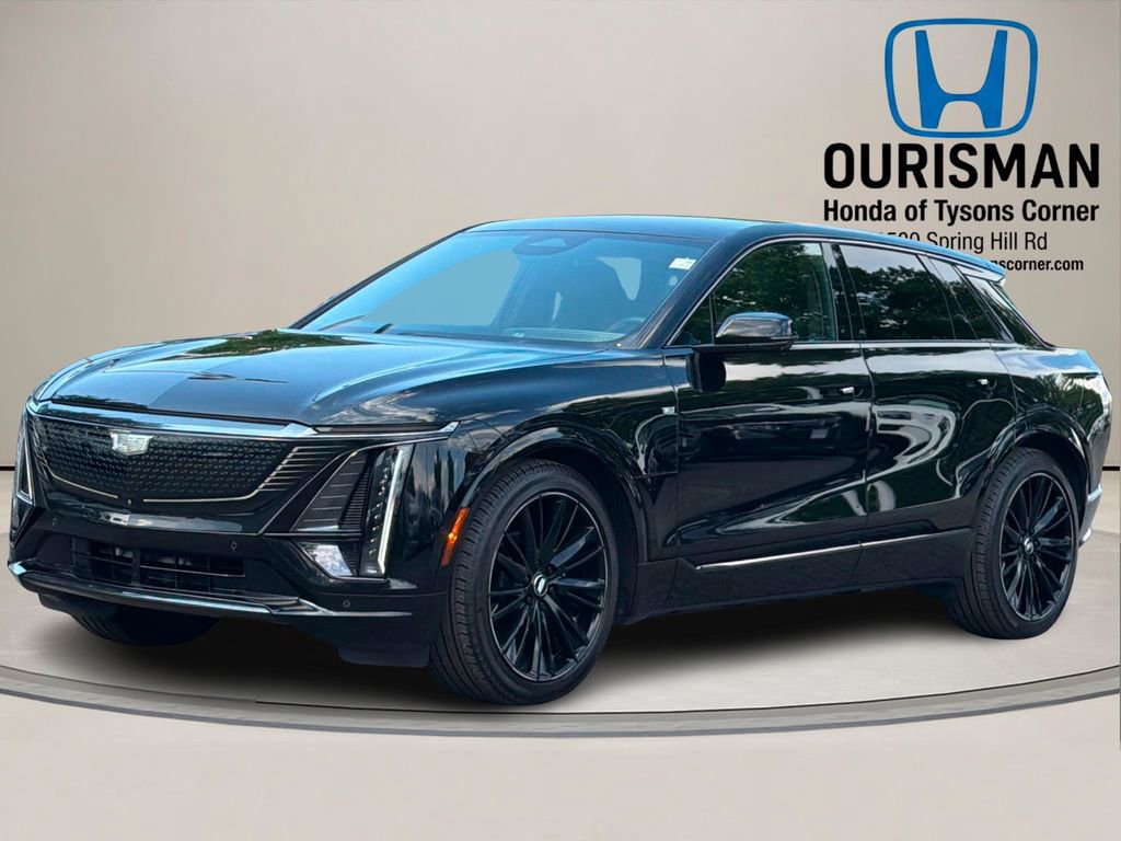 Used 2024 Cadillac Lyriq Sport RWD image 2