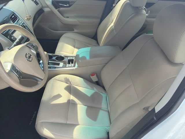 Used 2015 Nissan Altima 2.5 SL w/ Technology Package FWD image 12
