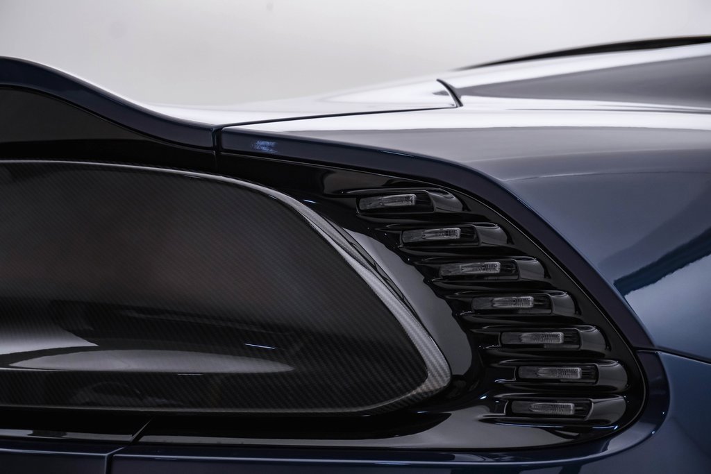 New 2025 Aston Martin Vanquish image 15