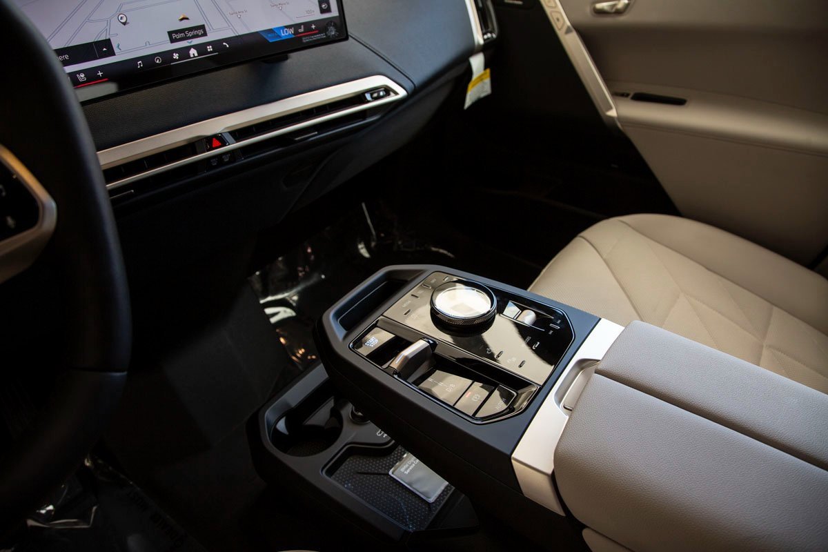 New 2026 BMW iX xDrive45 image 17