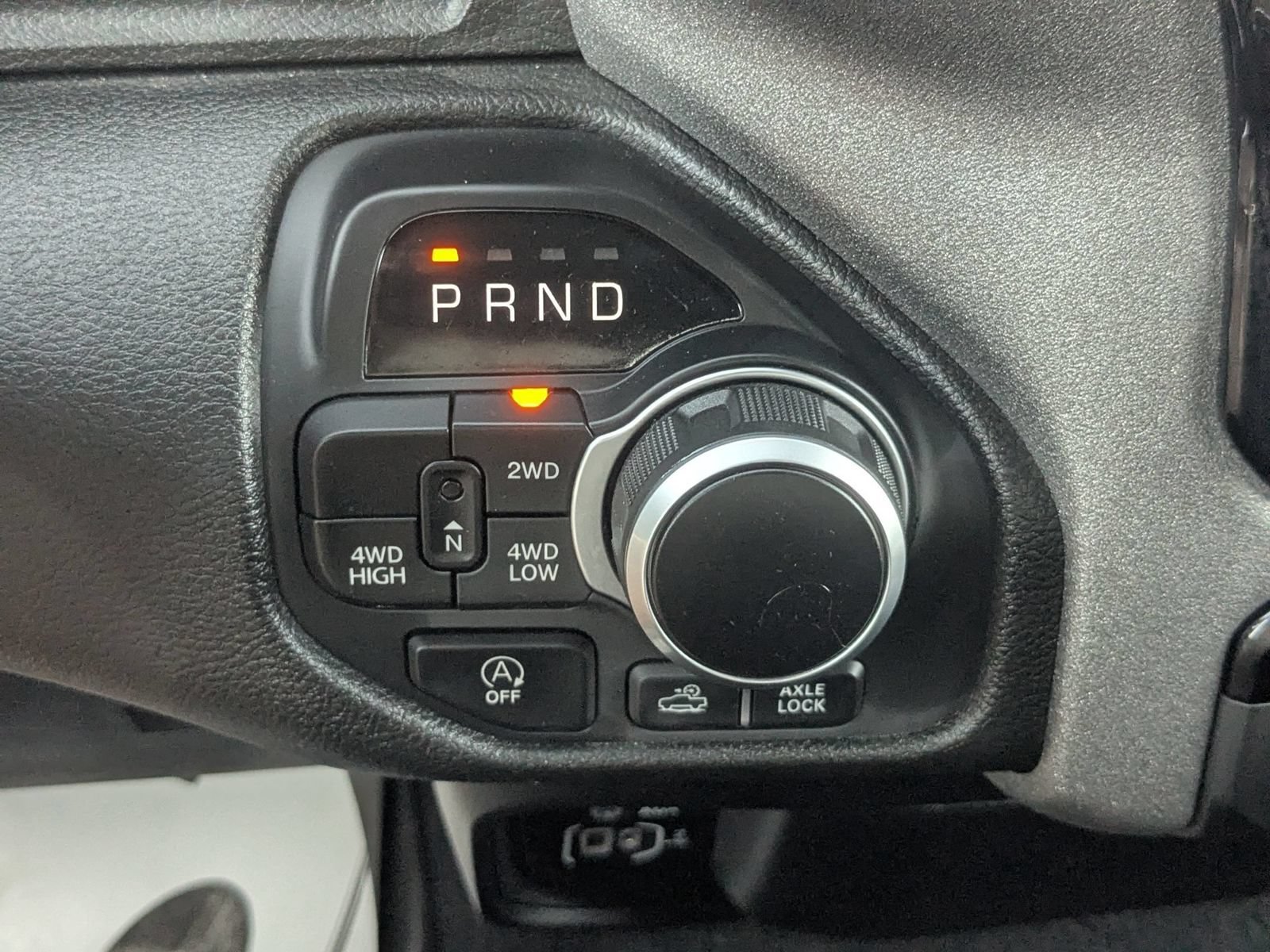 Used 2025 RAM 1500 Warlock AWD/4WD image 25