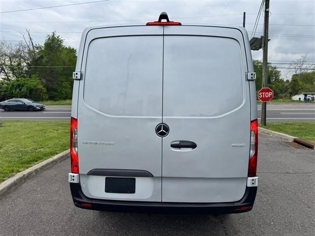 Used 2019 Mercedes-Benz Sprinter 1500 image 6