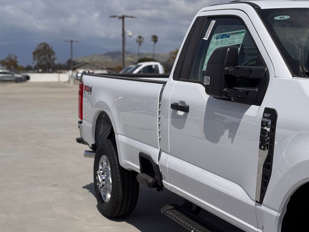 Used 2025 Ford F350 XLT w/ FX4 Off-Road Package AWD/4WD image 5