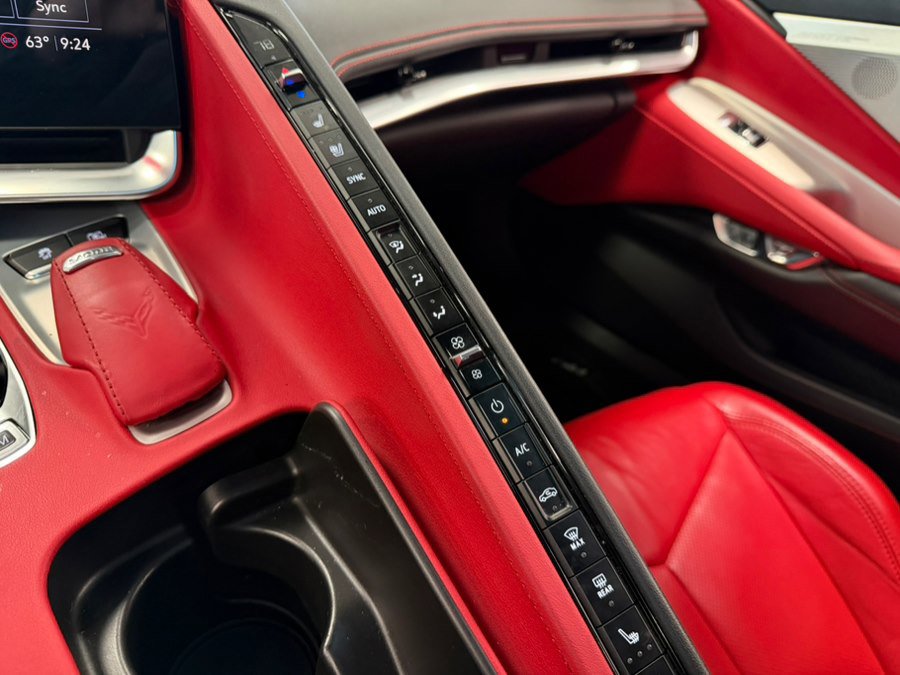Used 2021 Chevrolet Corvette Stingray Preferred Cpe w/ Engine Appearance Package image 45