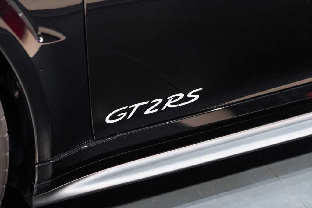 Used 2018 Porsche 911 GT2 RS RWD image 12