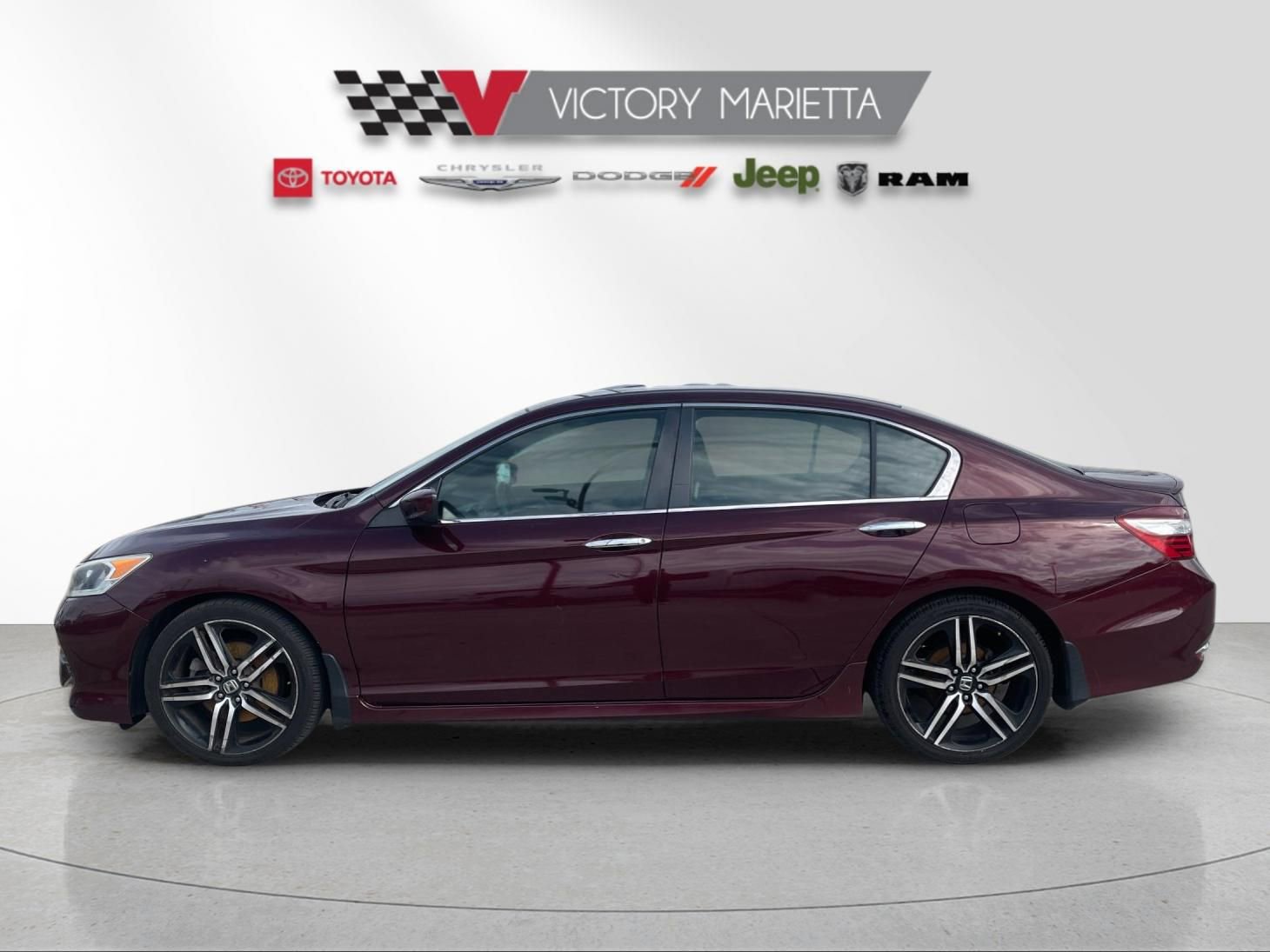 Used 2016 Honda Accord Sport image 2