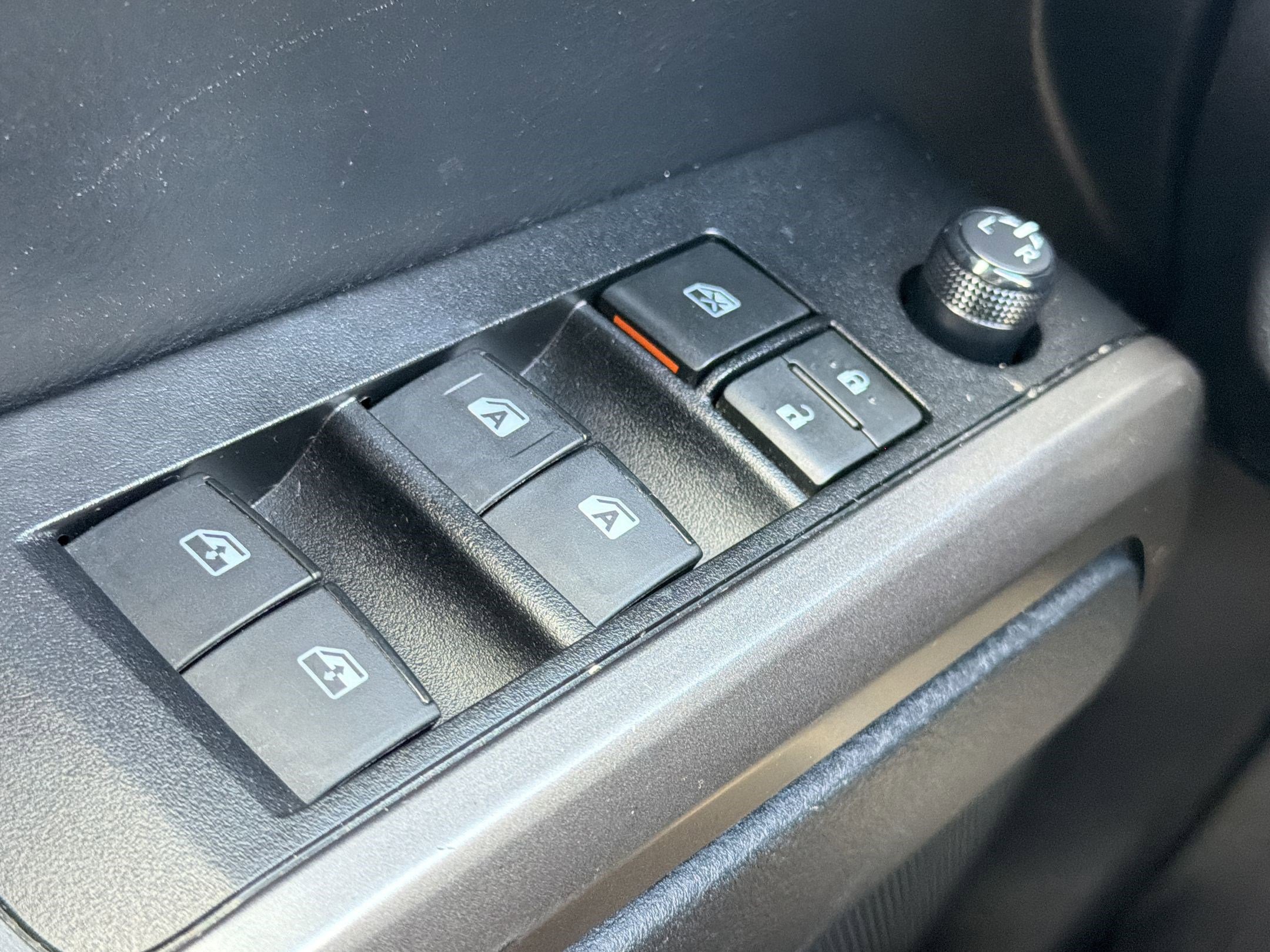 Used 2019 Toyota Tacoma Limited image 27