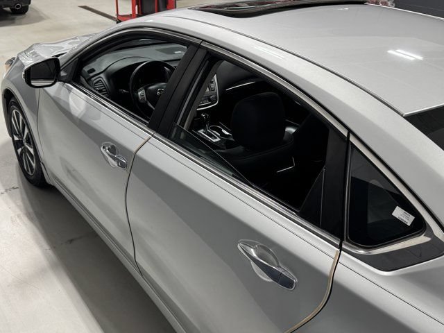 Used 2016 Nissan Altima 2.5 SL w/ 2.5 Technology Package FWD image 25