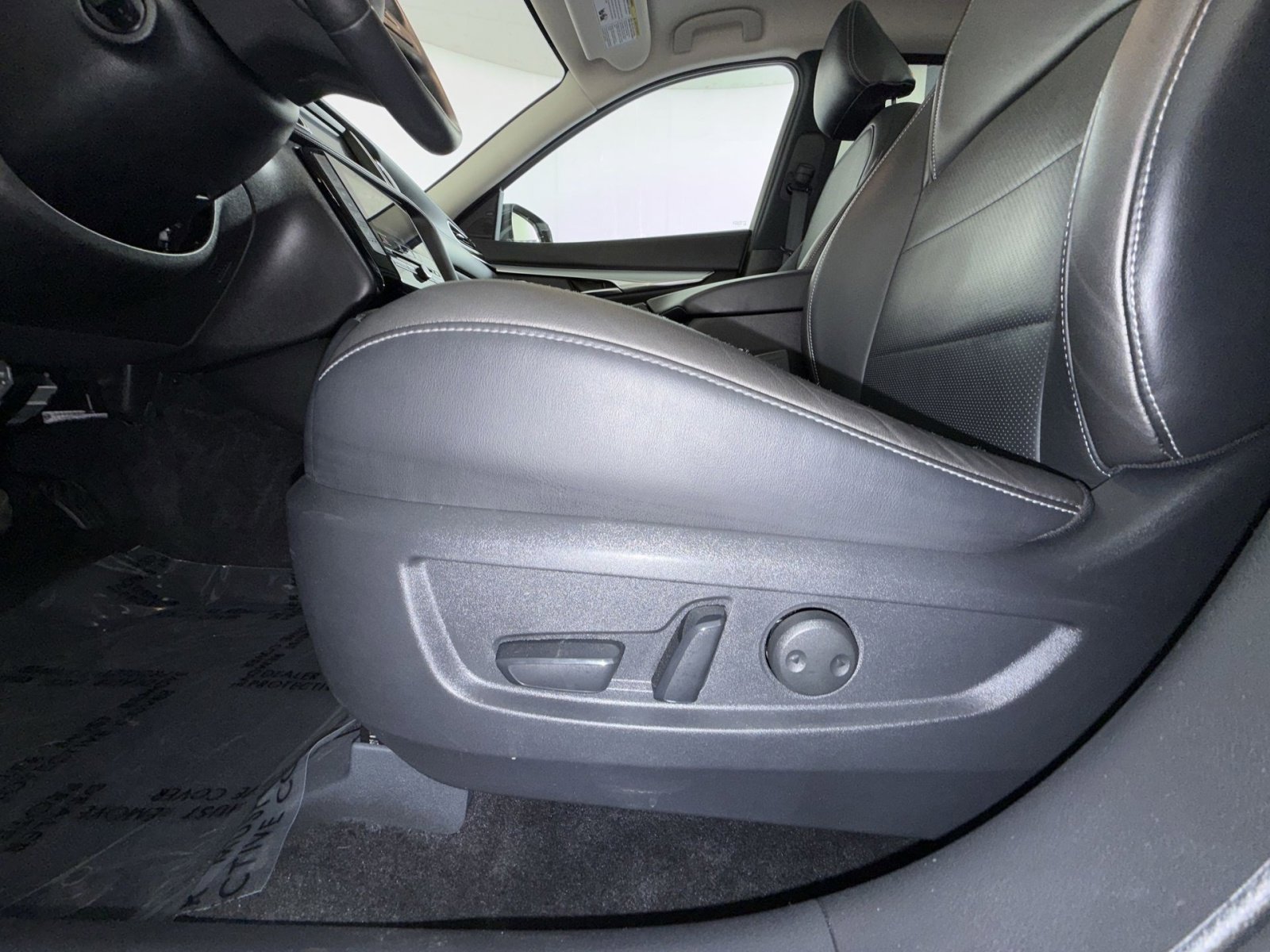 Used 2020 INFINITI QX50 Sensory w/ Climate Package AWD/4WD image 14