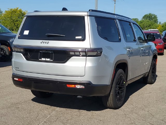 New 2026 Jeep Grand Wagoneer Limited AWD/4WD image 7