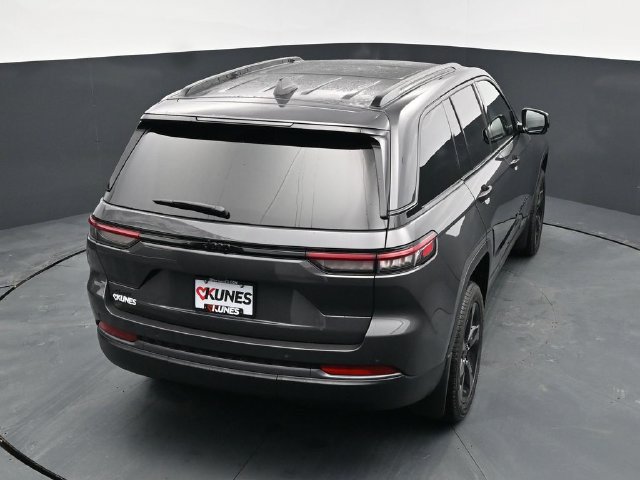 New 2026 Jeep Grand Cherokee Limited w/ Limited Altitude Package AWD/4WD image 50