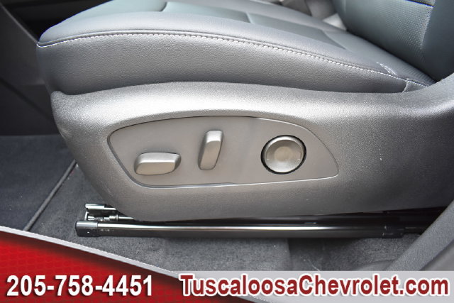 New 2027 Chevrolet Traverse LT FWD image 17