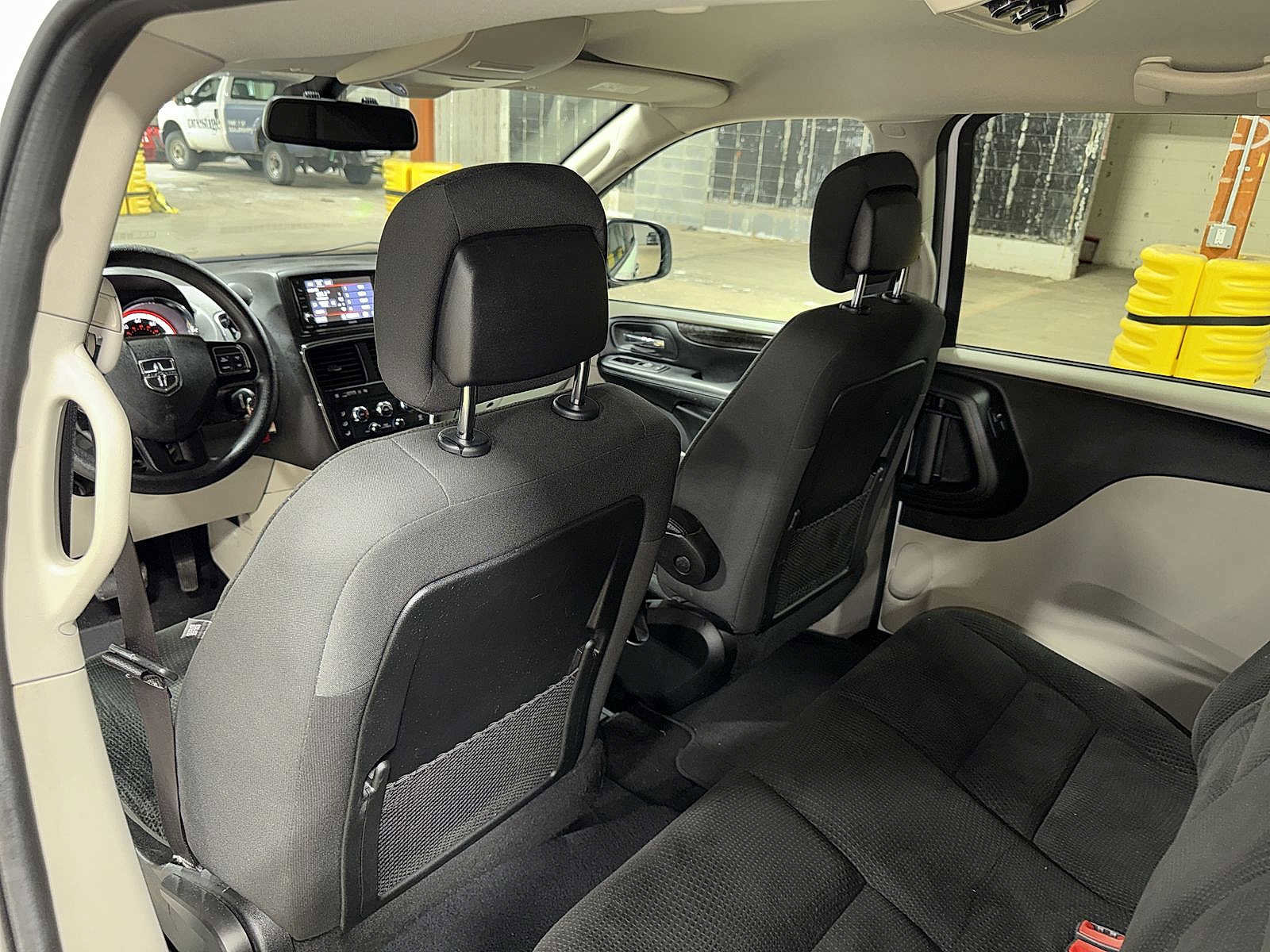 Used 2019 Dodge Grand Caravan SE w/ UConnect Hands-Free Group image 25