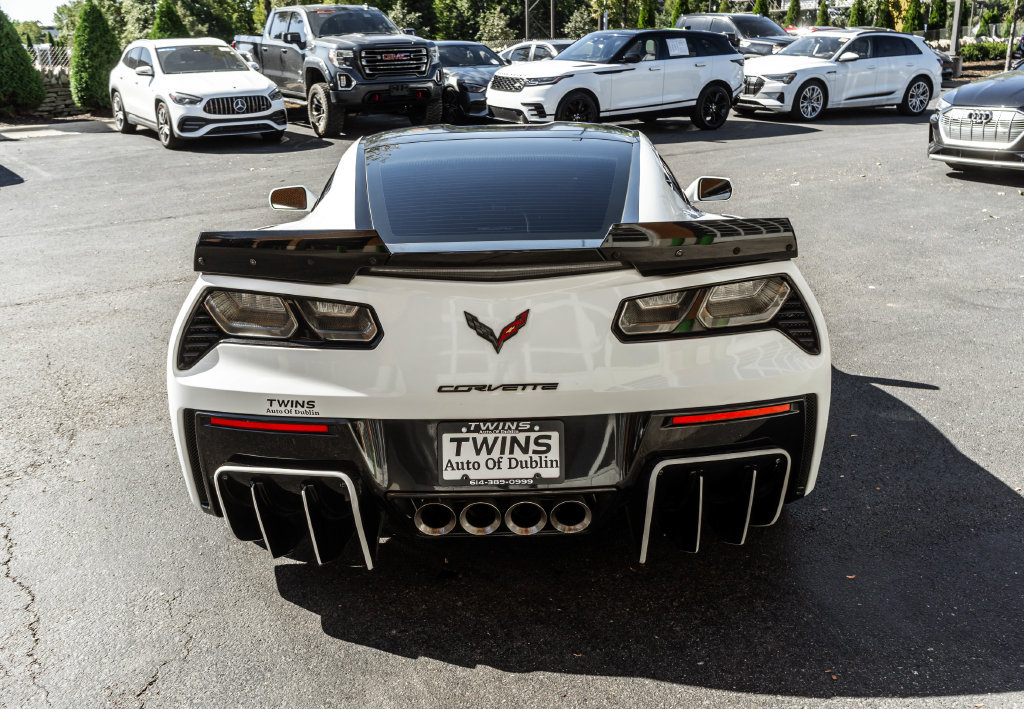 Used 2019 Chevrolet Corvette Stingray Coupe w/ Carbon Flash Badge Package RWD image 32