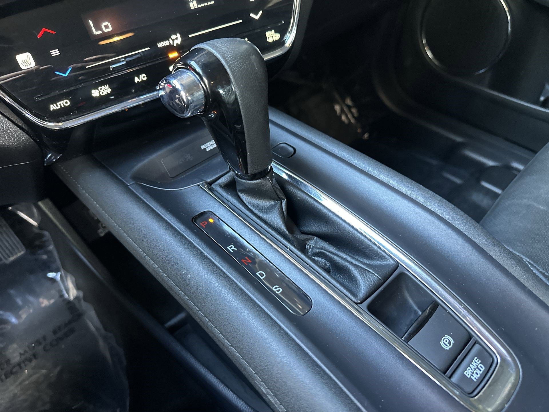 Used 2020 Honda HR-V Touring image 22