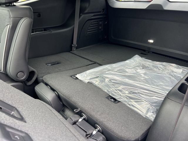 New 2026 Buick Enclave Sport Touring w/ Power Package FWD image 31