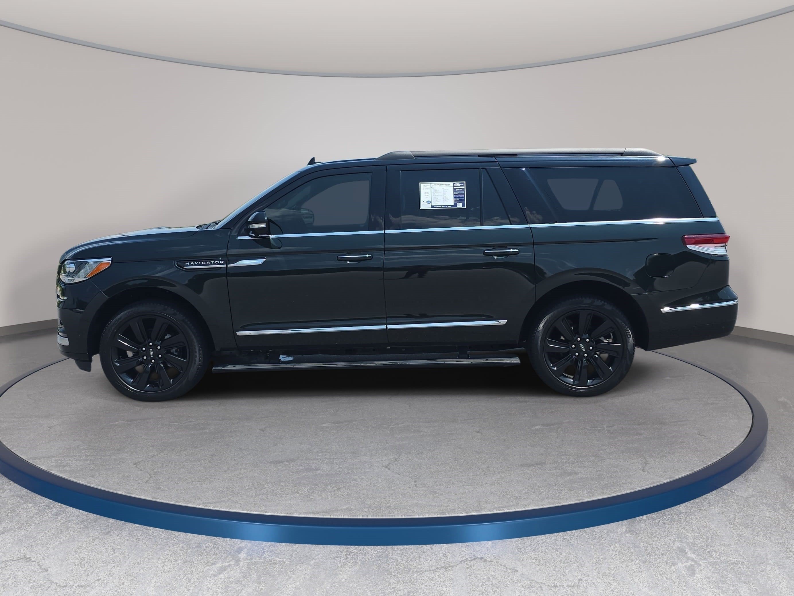 Certified 2024 Lincoln Navigator L Black Label AWD/4WD image 8