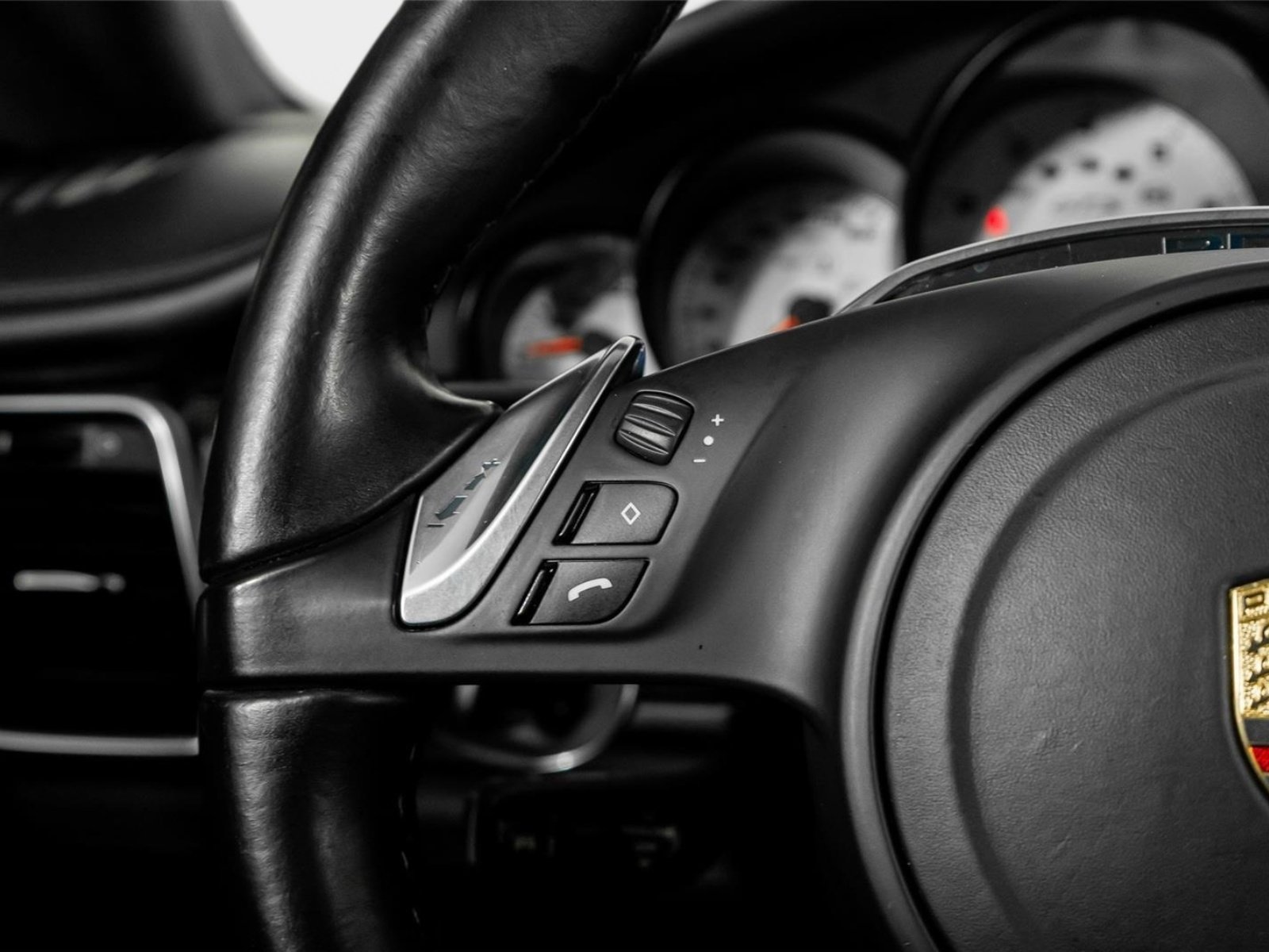 Used 2014 Porsche Panamera GTS image 46