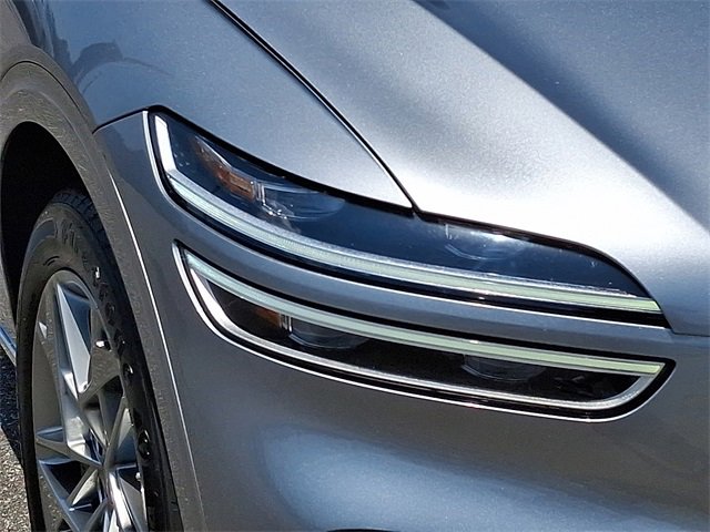 Used 2025 Genesis GV70 2.5T w/ Advanced Package image 9