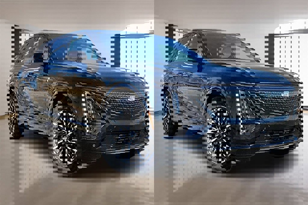 New 2026 Cadillac Lyriq Sport image 2