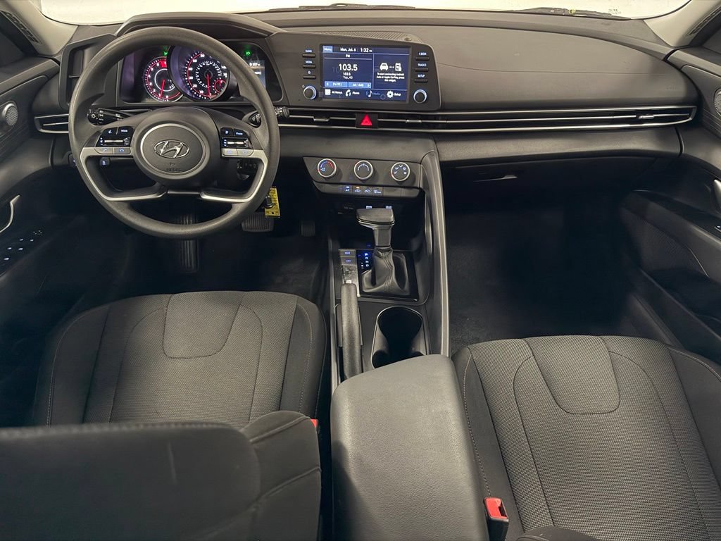 Certified 2023 Hyundai Elantra SE FWD image 15