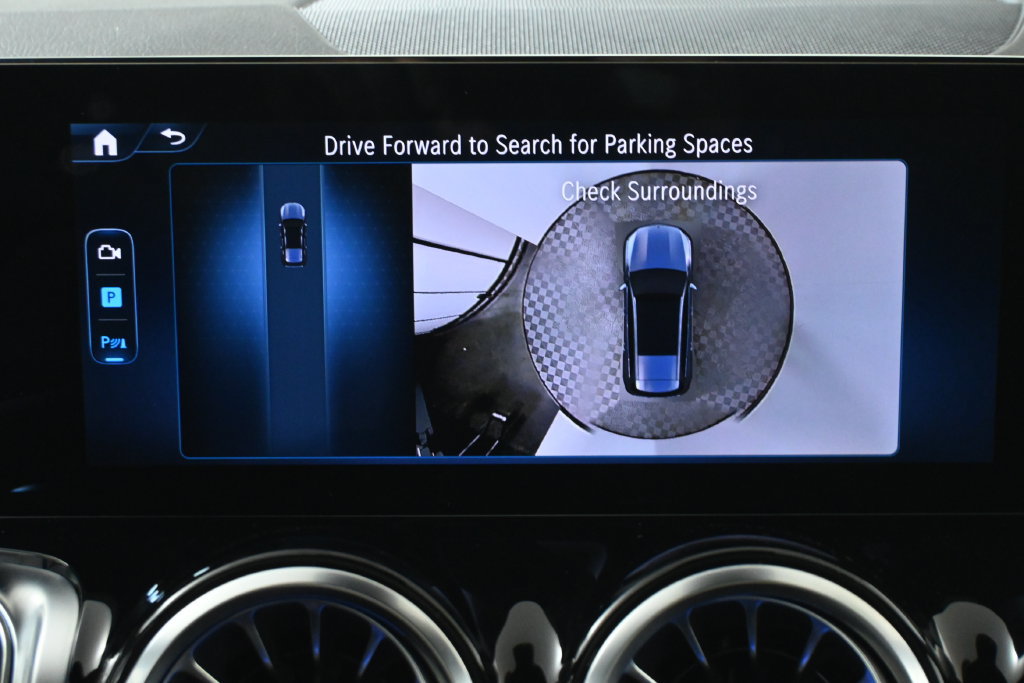 Certified 2026 Mercedes-Benz GLB 250 4MATIC image 23
