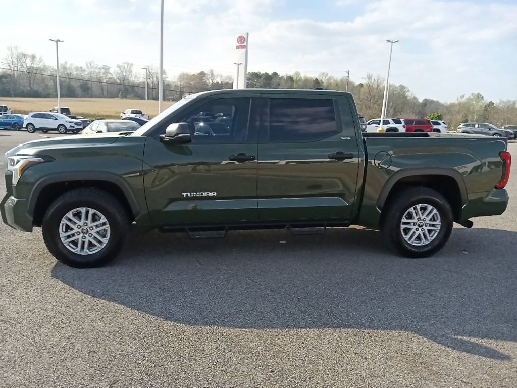 Used 2022 Toyota Tundra SR5 w/ Convenience Package image 7