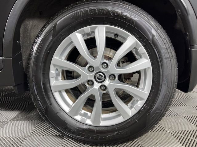 Used 2019 Nissan Rogue S w/ Special Edition Package image 13