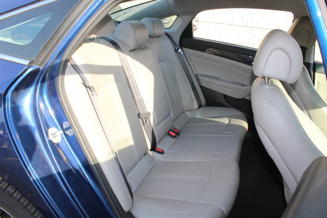 Used 2015 Hyundai Sonata ECO w/ Option Group 08 FWD image 17
