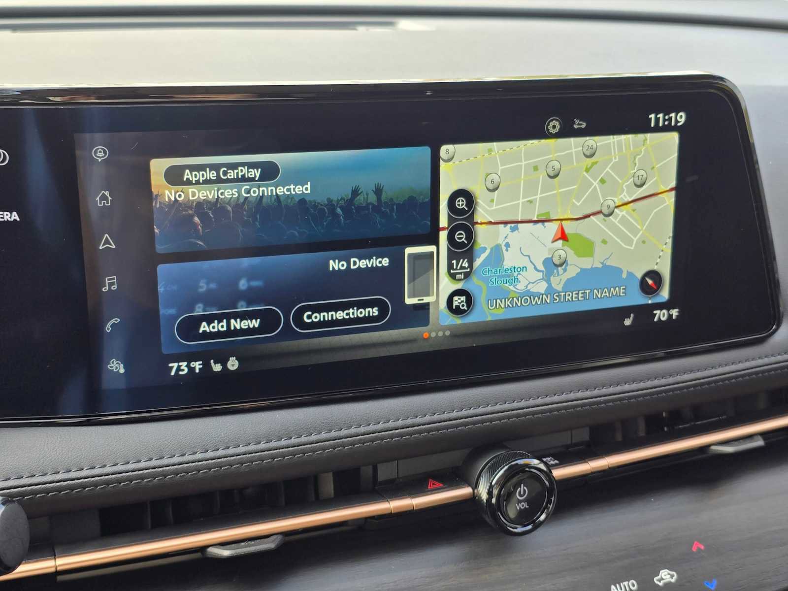 Used 2024 Nissan Ariya AWD image 28