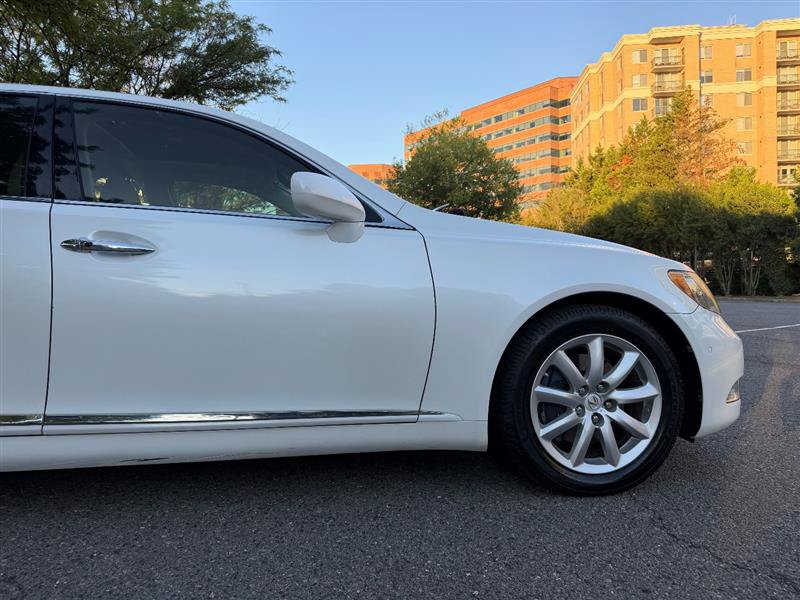 Used 2007 Lexus LS 460 RWD image 6