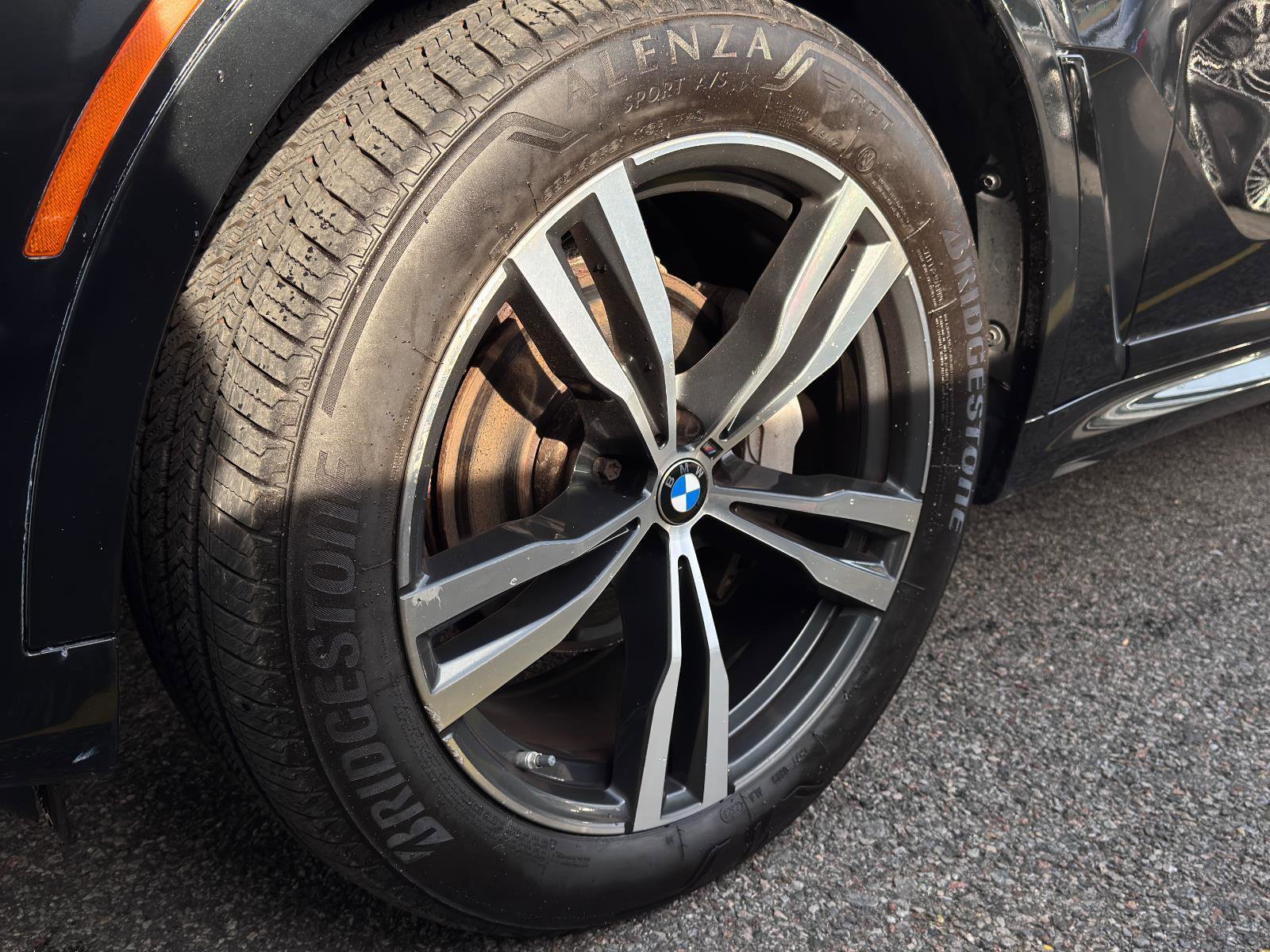 Used 2022 BMW X7 xDrive40i w/ M Sport Package image 12