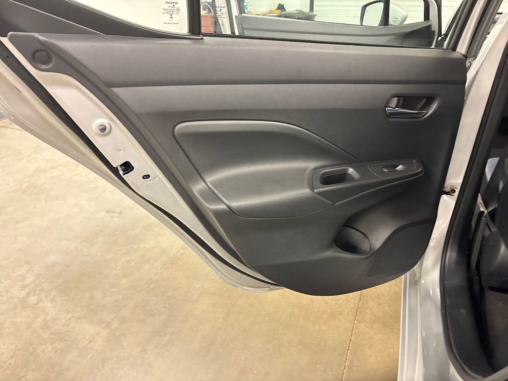 Used 2025 Nissan Versa SV FWD image 27
