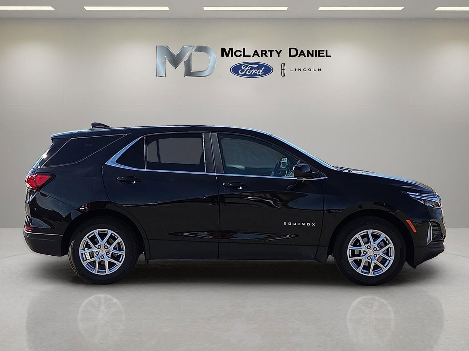 Used 2024 Chevrolet Equinox LT FWD image 6