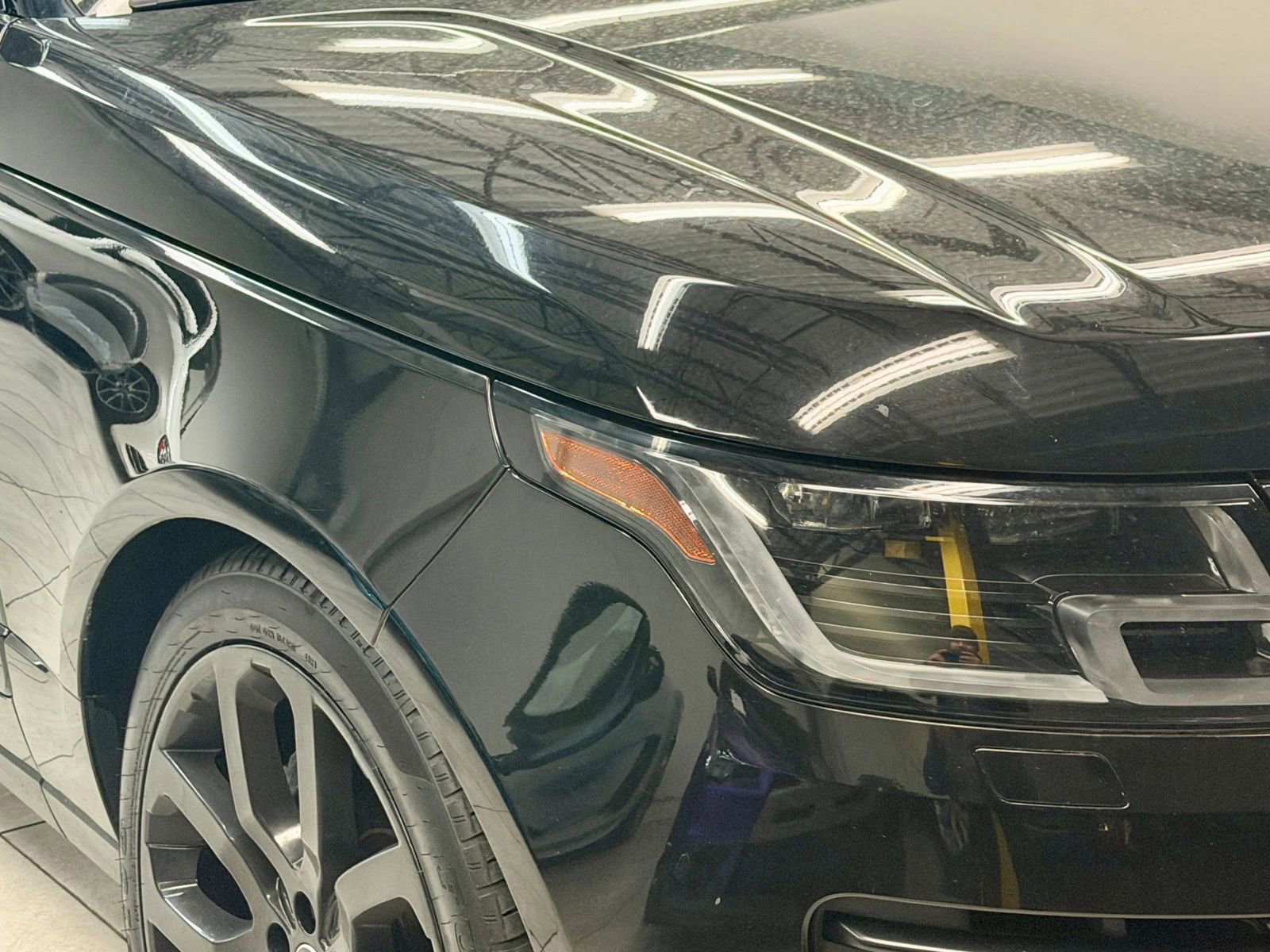 Used 2020 Land Rover Range Rover HSE image 6