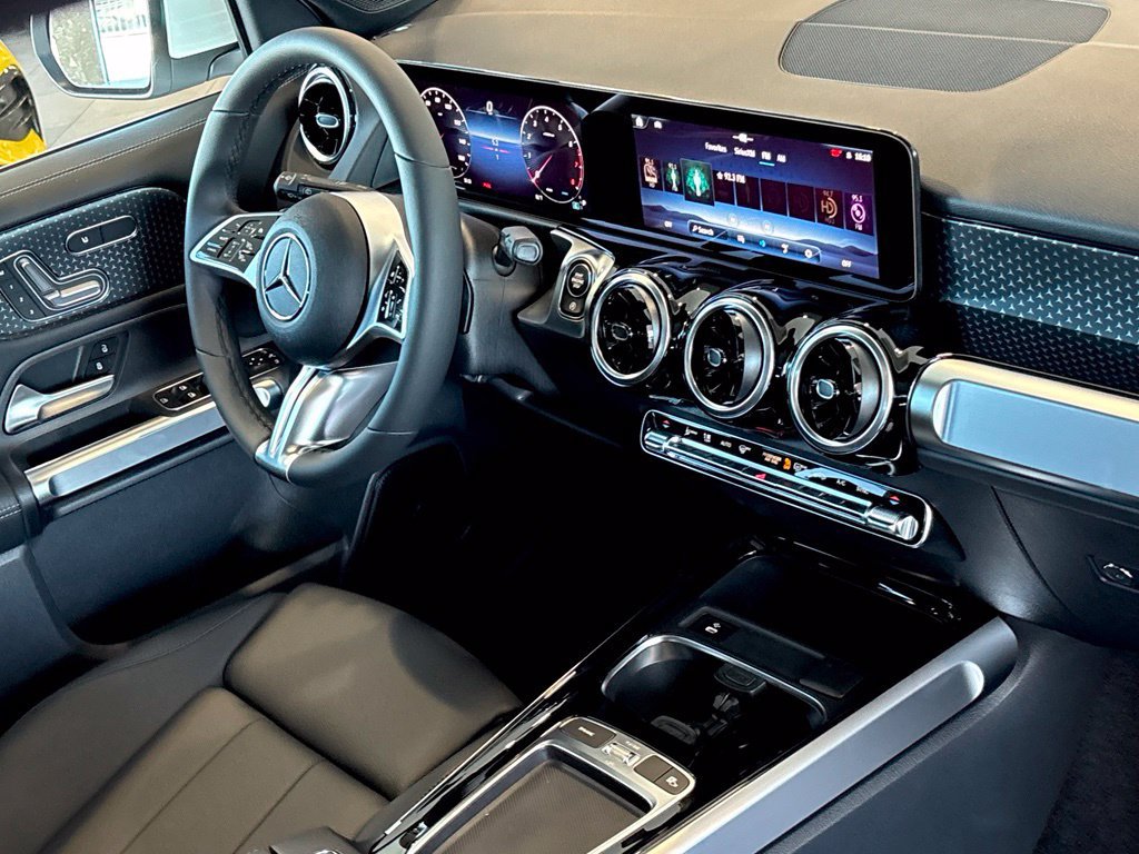 New 2026 Mercedes-Benz GLB 250 4MATIC image 28