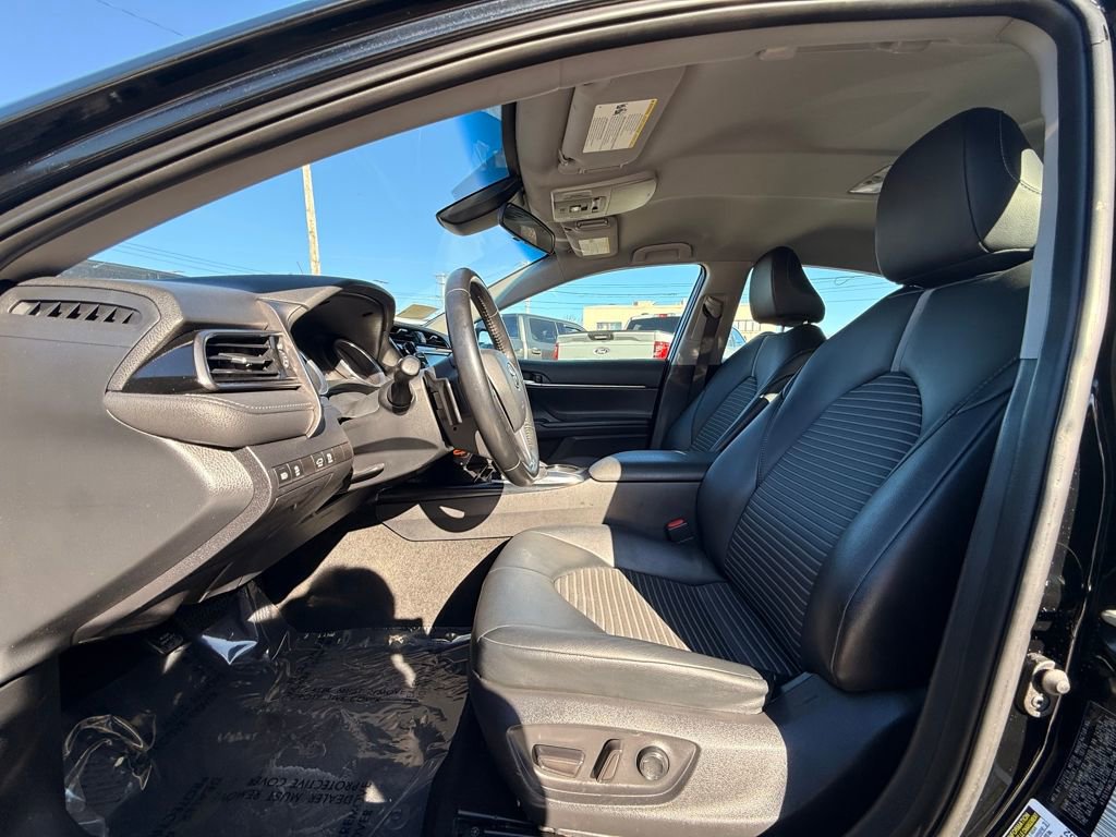 Used 2020 Toyota Camry SE image 23
