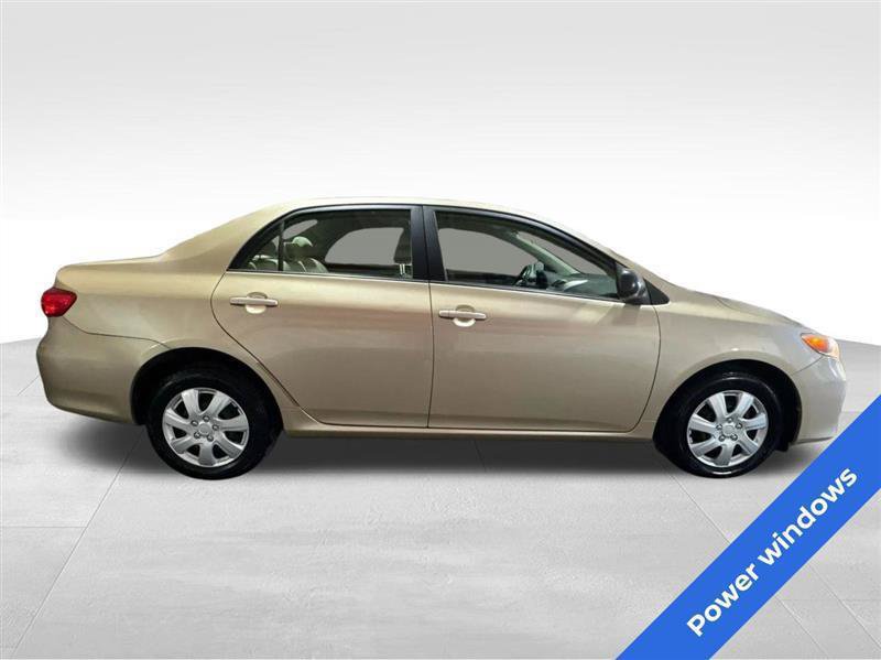 Used 2011 Toyota Corolla LE FWD image 4