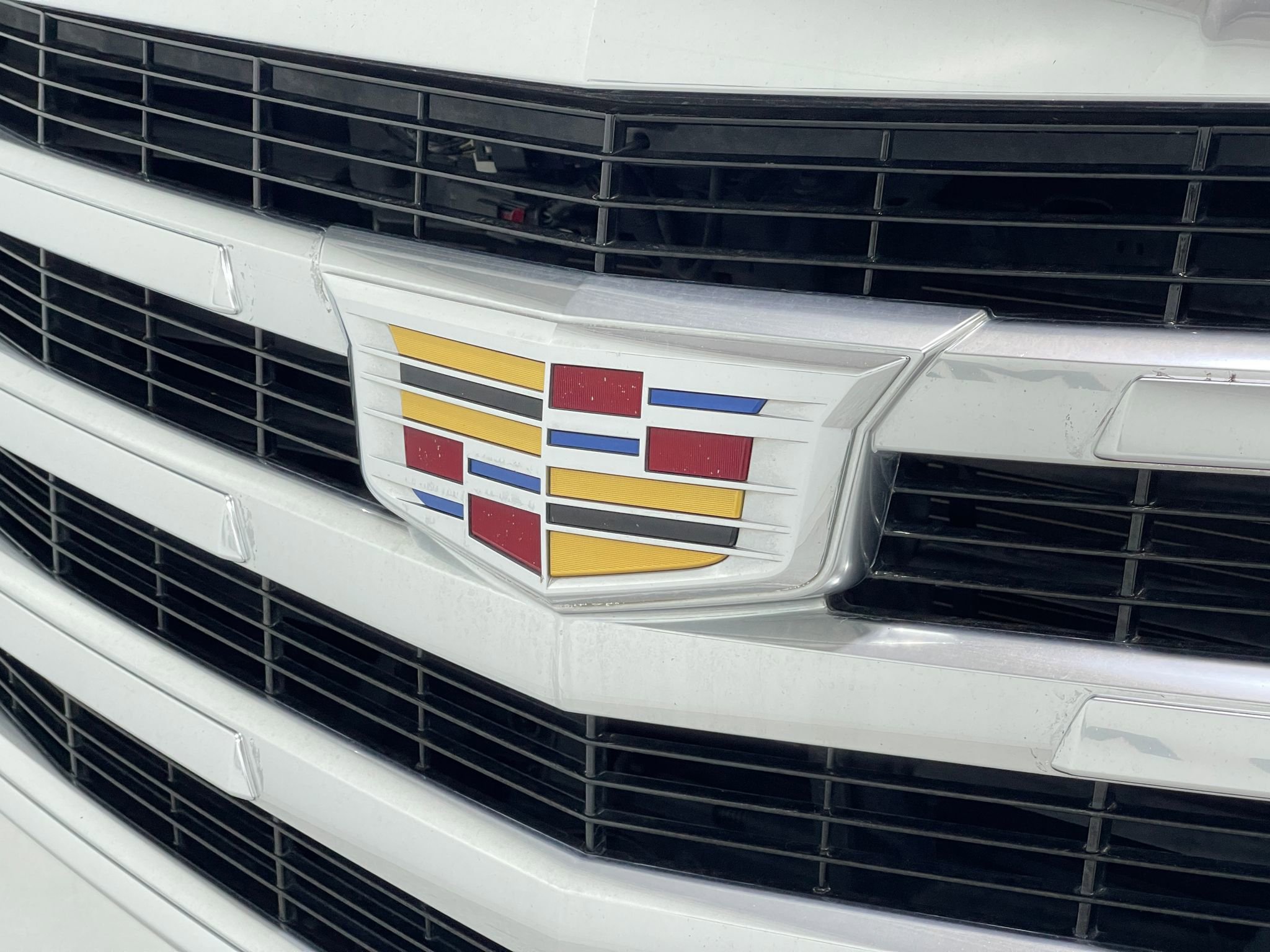 Used 2018 Cadillac Escalade ESV Premium Luxury AWD/4WD image 40
