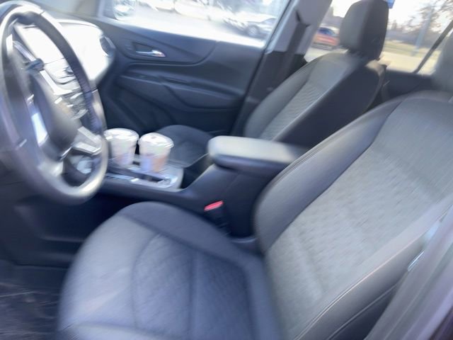 Used 2020 Chevrolet Equinox LT w/ Driver Convenience Package image 9