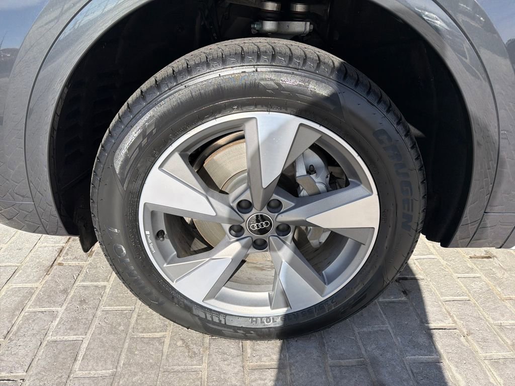 Used 2023 Audi Q5 2.0T Premium w/ Convenience Package image 26