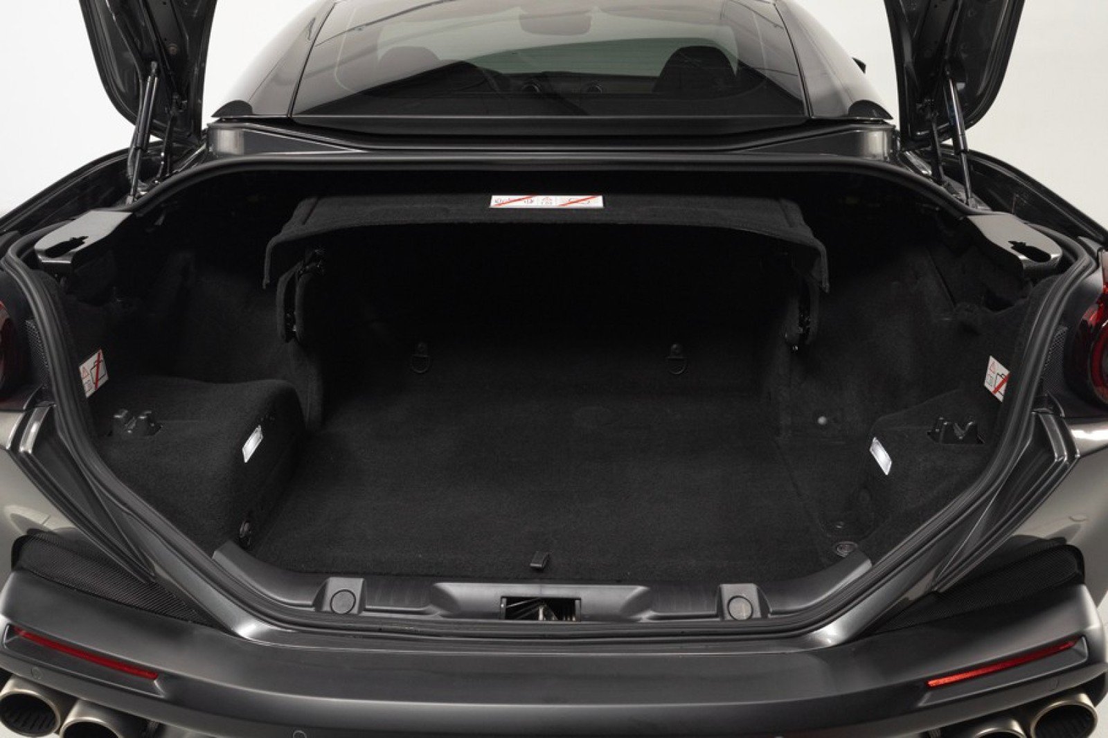 Used 2020 Ferrari Portofino RWD image 59