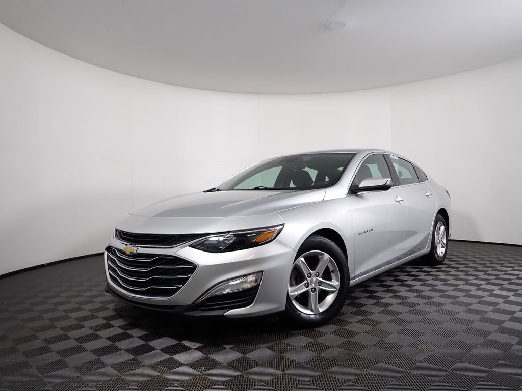 Used 2020 Chevrolet Malibu LS w/ Driver Confidence Package II image 2