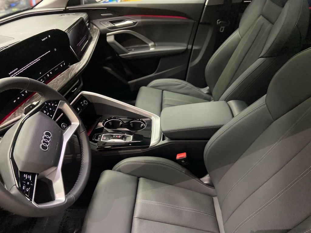 New 2025 Audi Q5 Prestige image 4