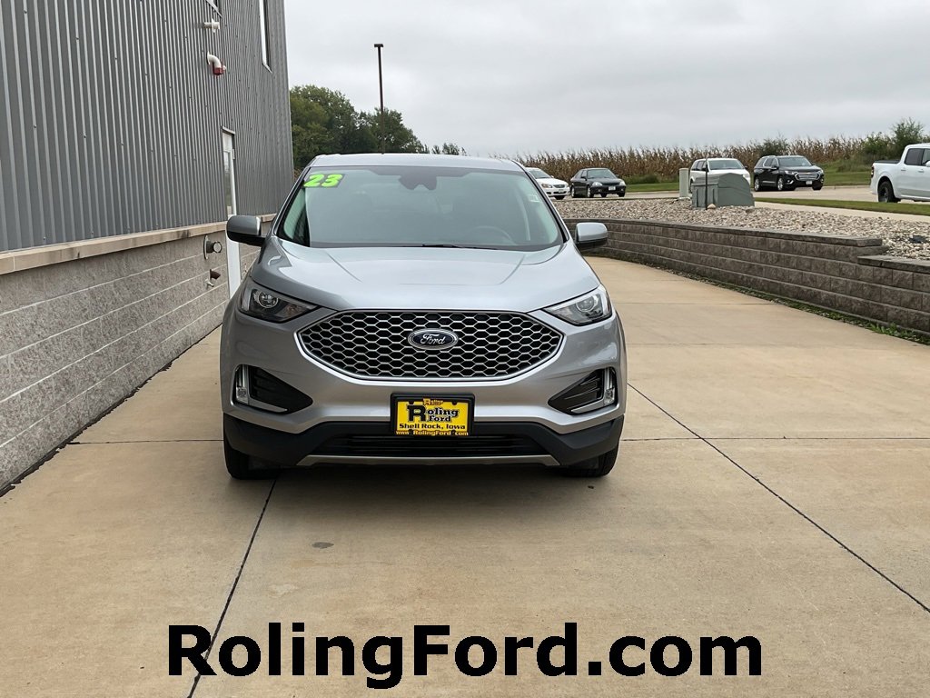 Used 2023 Ford Edge SEL w/ Convenience Package image 4