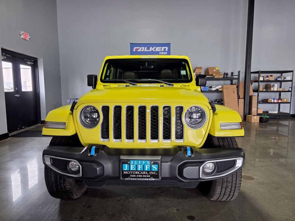 Used 2023 Jeep Wrangler Unlimited Sahara AWD/4WD image 2