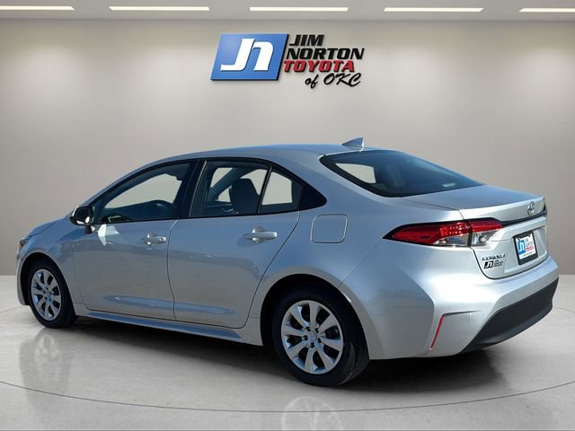 Used 2025 Toyota Corolla LE FWD image 7