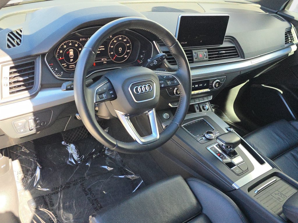 Used 2020 Audi Q5 2.0T Titanium Premium Plus w/ Premium Plus Package AWD/4WD image 19