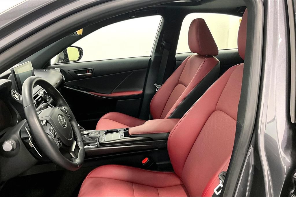 Used 2024 Lexus IS 300 w/ Comfort Package RWD image 32