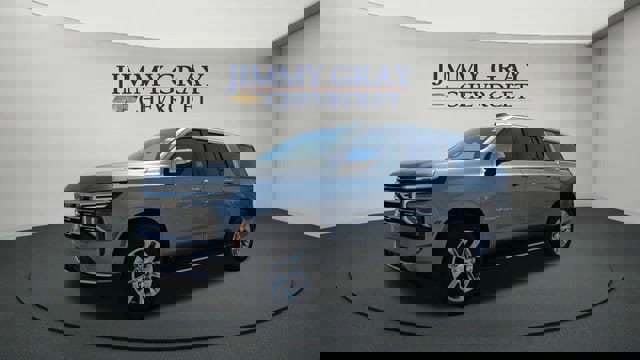 New 2026 Chevrolet Suburban Premier image 1